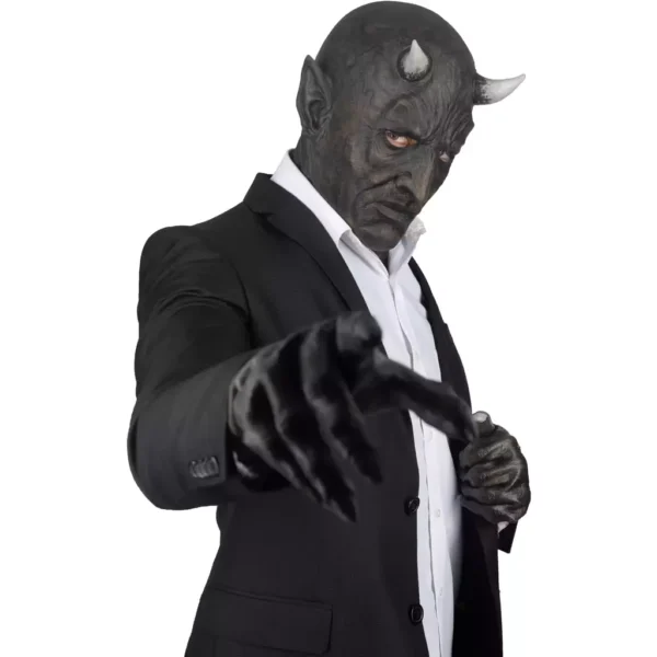 Mephistopheles Hands