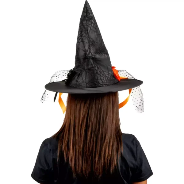 sombrero de bruja con flores