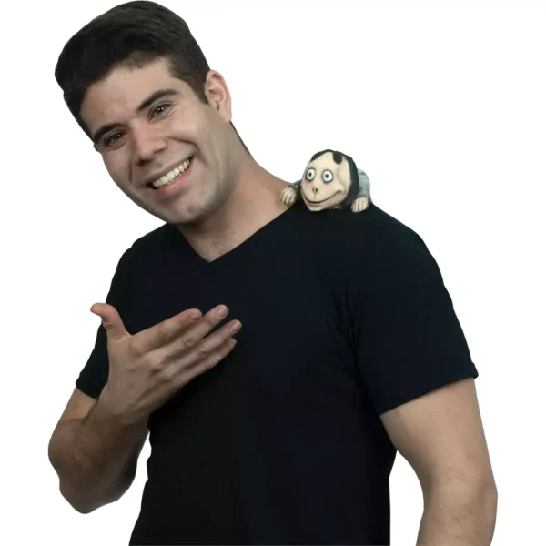 Shoulder Buddy: Momo