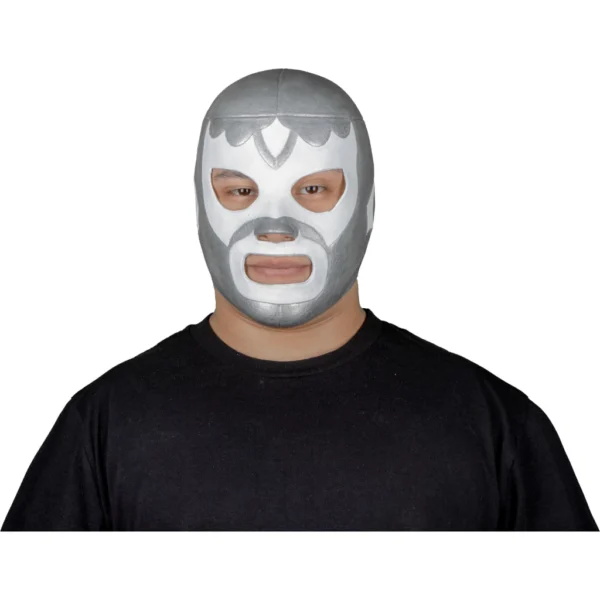 Máscara Látex Luchador Leyenda Plateada – Acabado Metálico Artesanal
