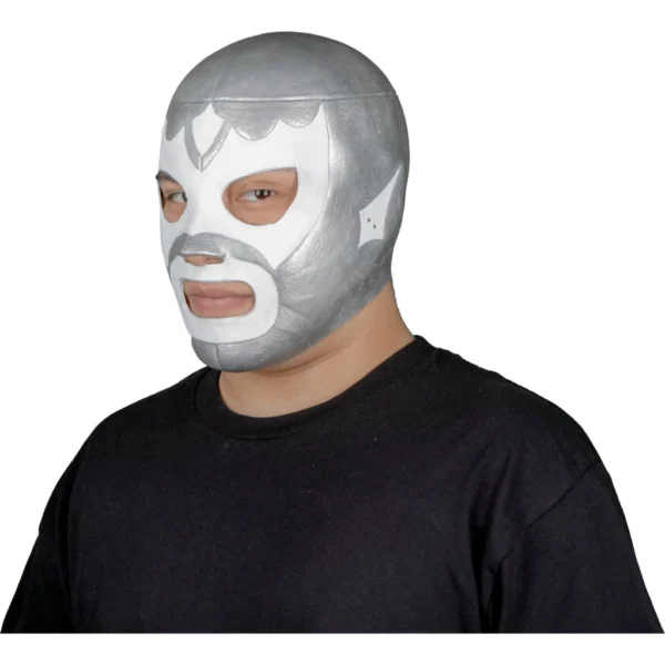 Máscara Látex Luchador Leyenda Plateada – Acabado Metálico Artesanal