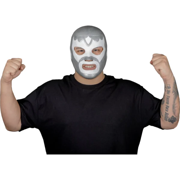 Máscara Látex Luchador Leyenda Plateada – Acabado Metálico Artesanal
