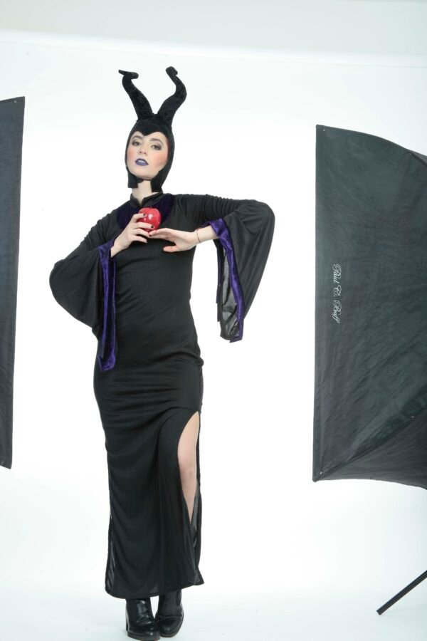82020_82021_Bewitch (15) Disfraz Bewitch – Vestido Largo Negro de Villana con Tocado de Cuernos y Bastón