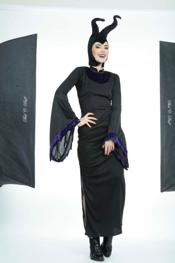 82020_82021_Bewitch (44) Disfraz Bewitch – Vestido Largo Negro de Villana con Tocado de Cuernos y Bastón